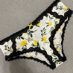 NWT Torrid Cheekster Panties